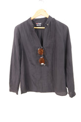 חולצה מעוצבת בשחור-S-M